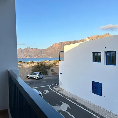 Vistas Al Mar Famara